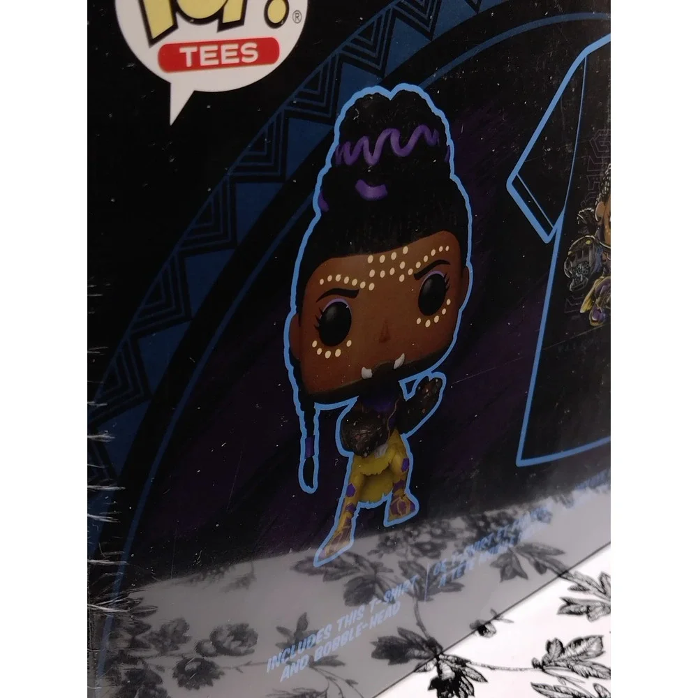 Funko Pop! Marvel Black Panther Shuri, Glow In The Dark‎ Figure & T-shirt Size L